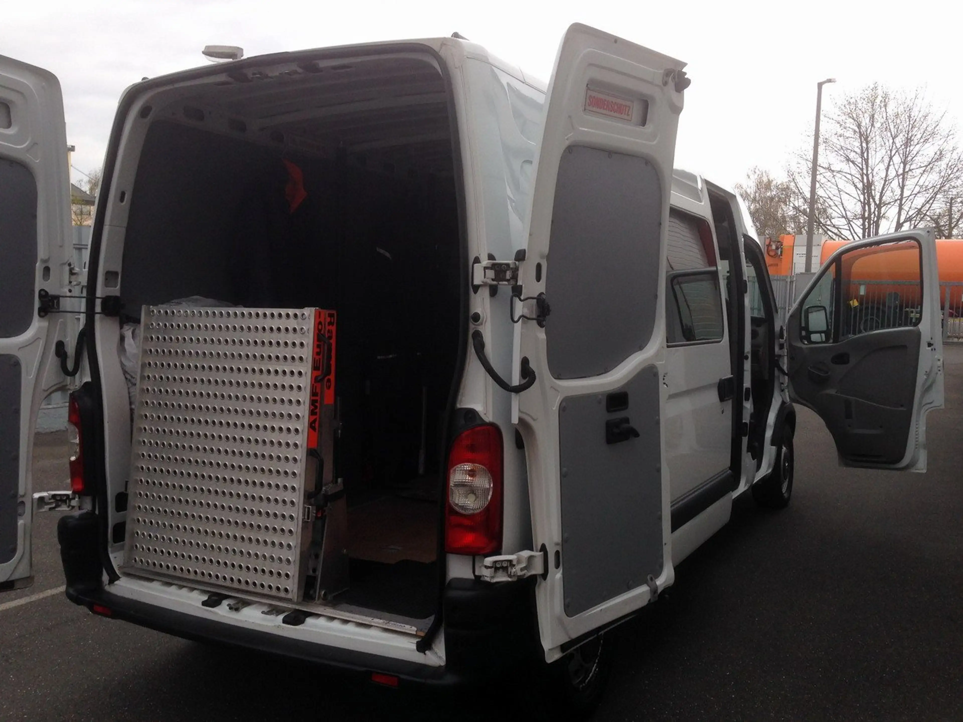 Nissan Interstar Interstar dCi 120 dCi120 L3H2 6-Sitze — photo 16
