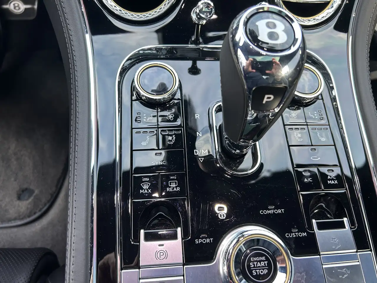 Bentley Continental GT 2022 — фото 15
