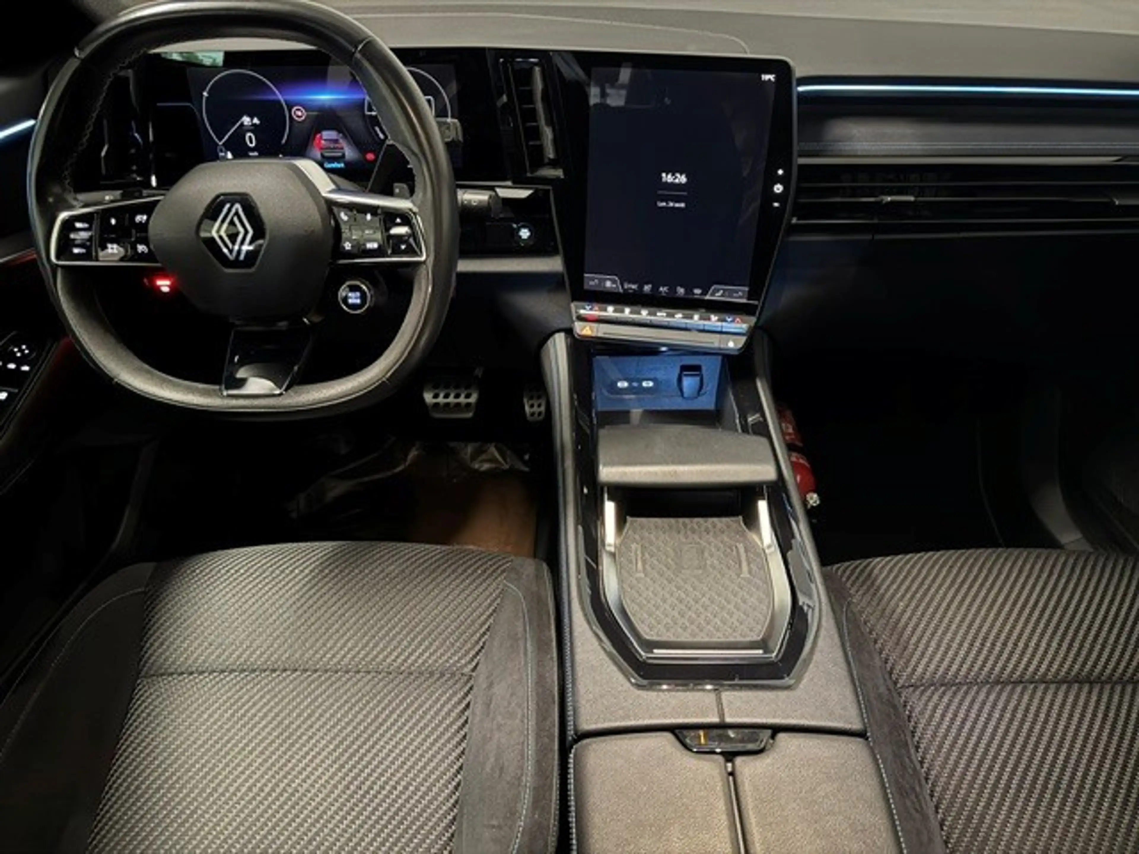 Renault Austral 1.2 E-tech Hybride Esprit Alpine — photo 4