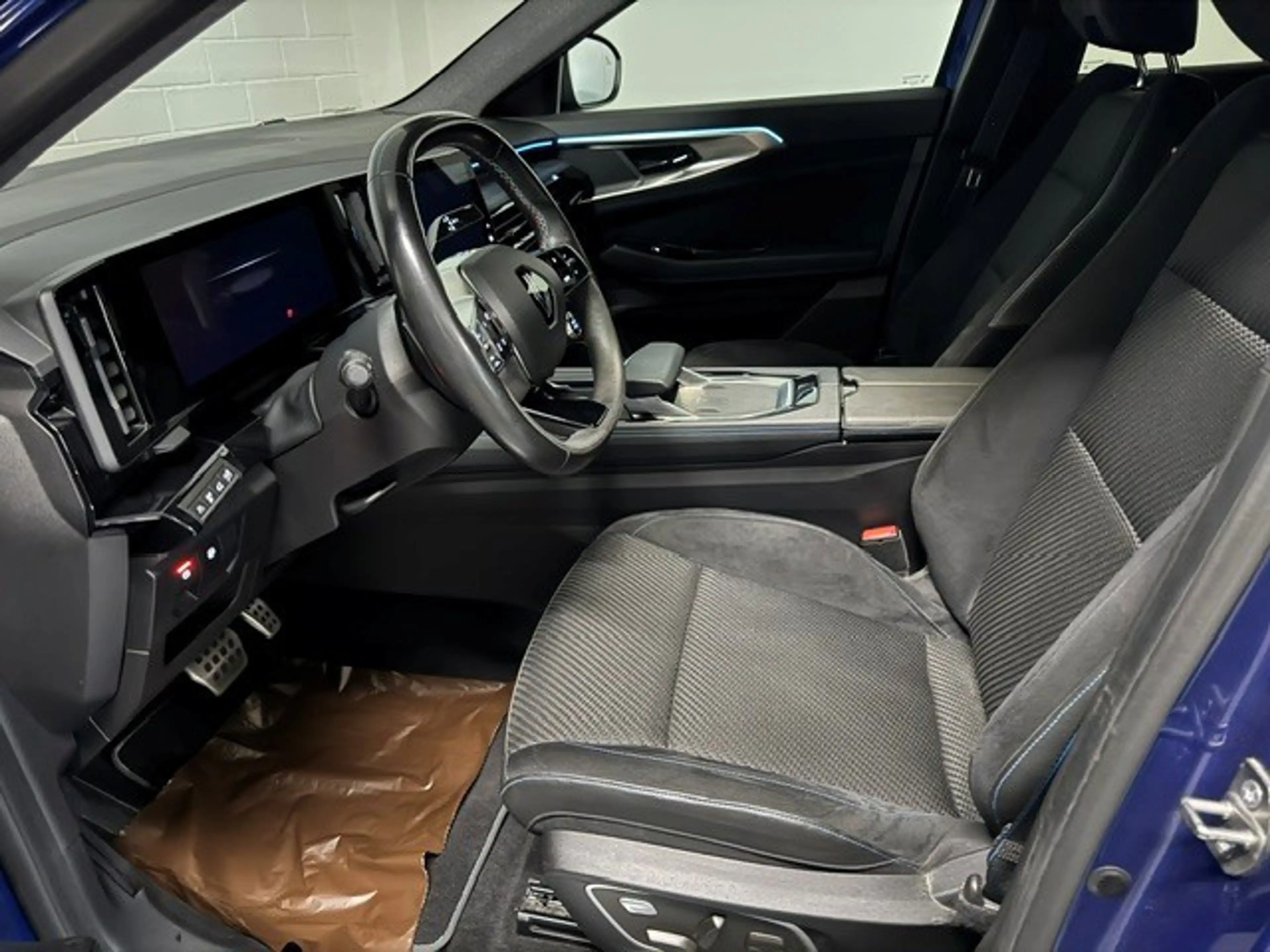 Renault Austral 1.2 E-tech Hybride Esprit Alpine — photo 9