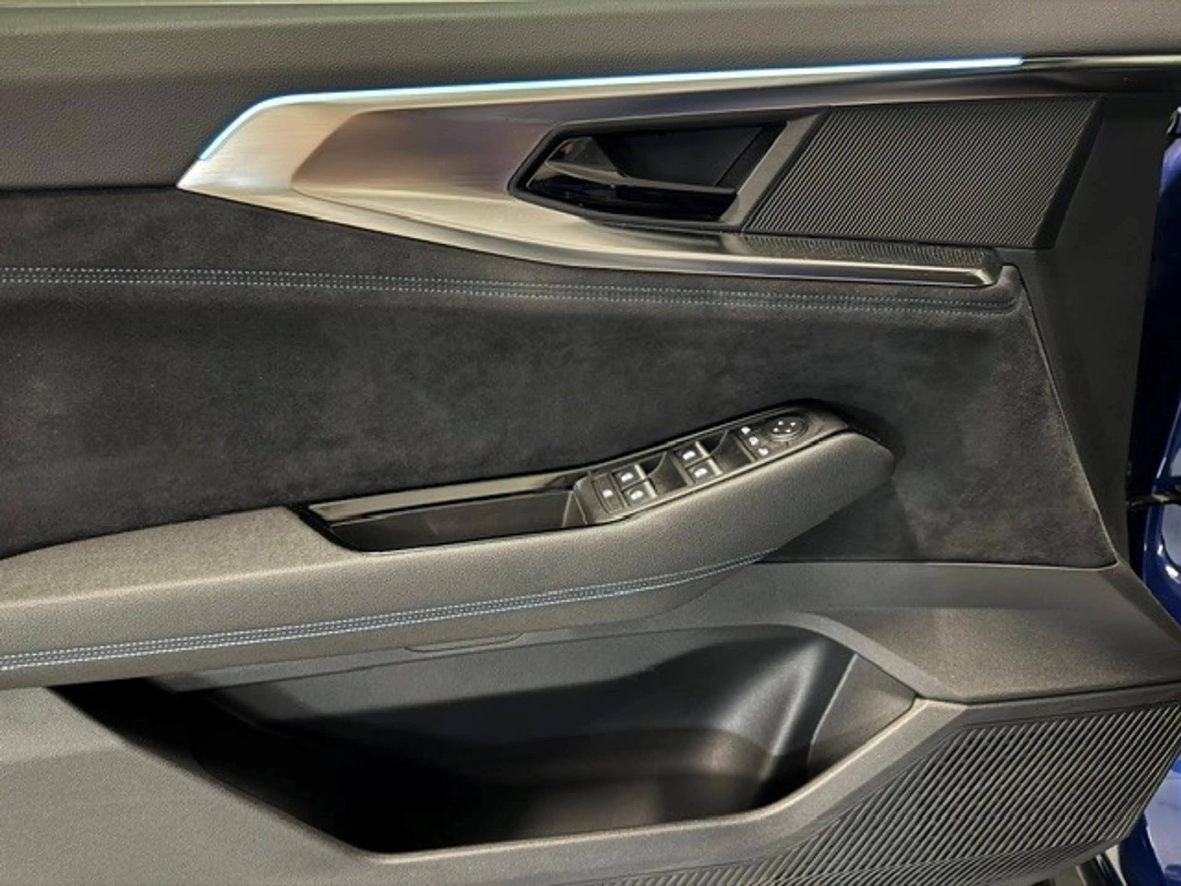 Renault Austral 1.2 E-tech Hybride Esprit Alpine — photo 7