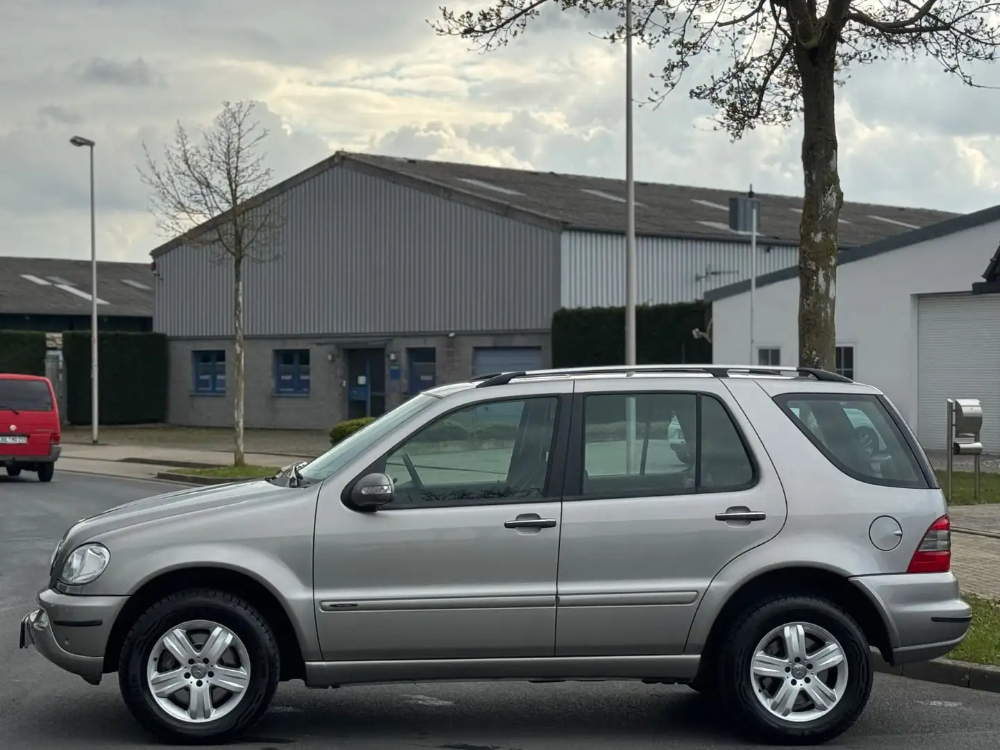 Mercedes-Benz ML 270 CDI Final Edition *NEUWERTIG* 1 HAND* Grau - 2