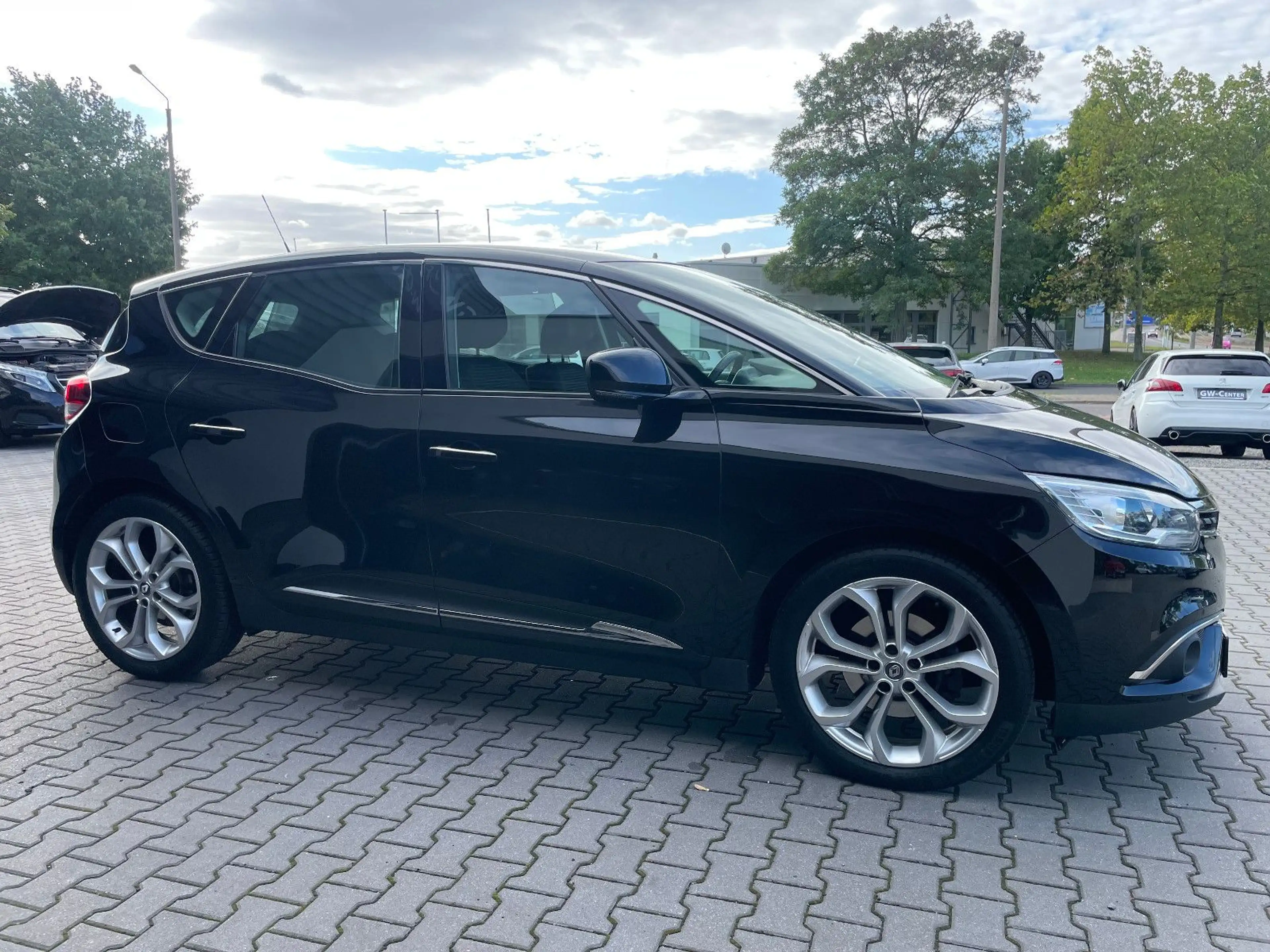 Renault Scenic IV Experience Navi / Tempomat / 1.Hand — photo 3