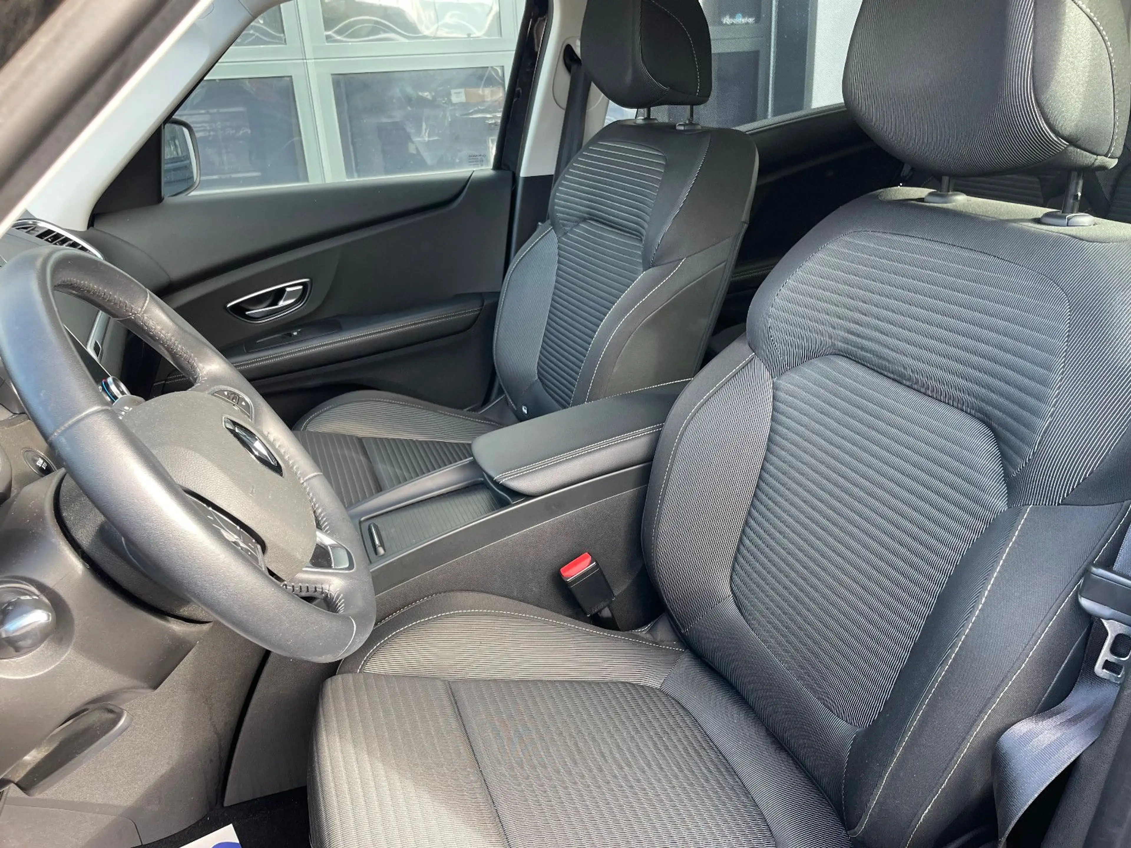 Renault Scenic IV Experience Navi / Tempomat / 1.Hand — photo 9