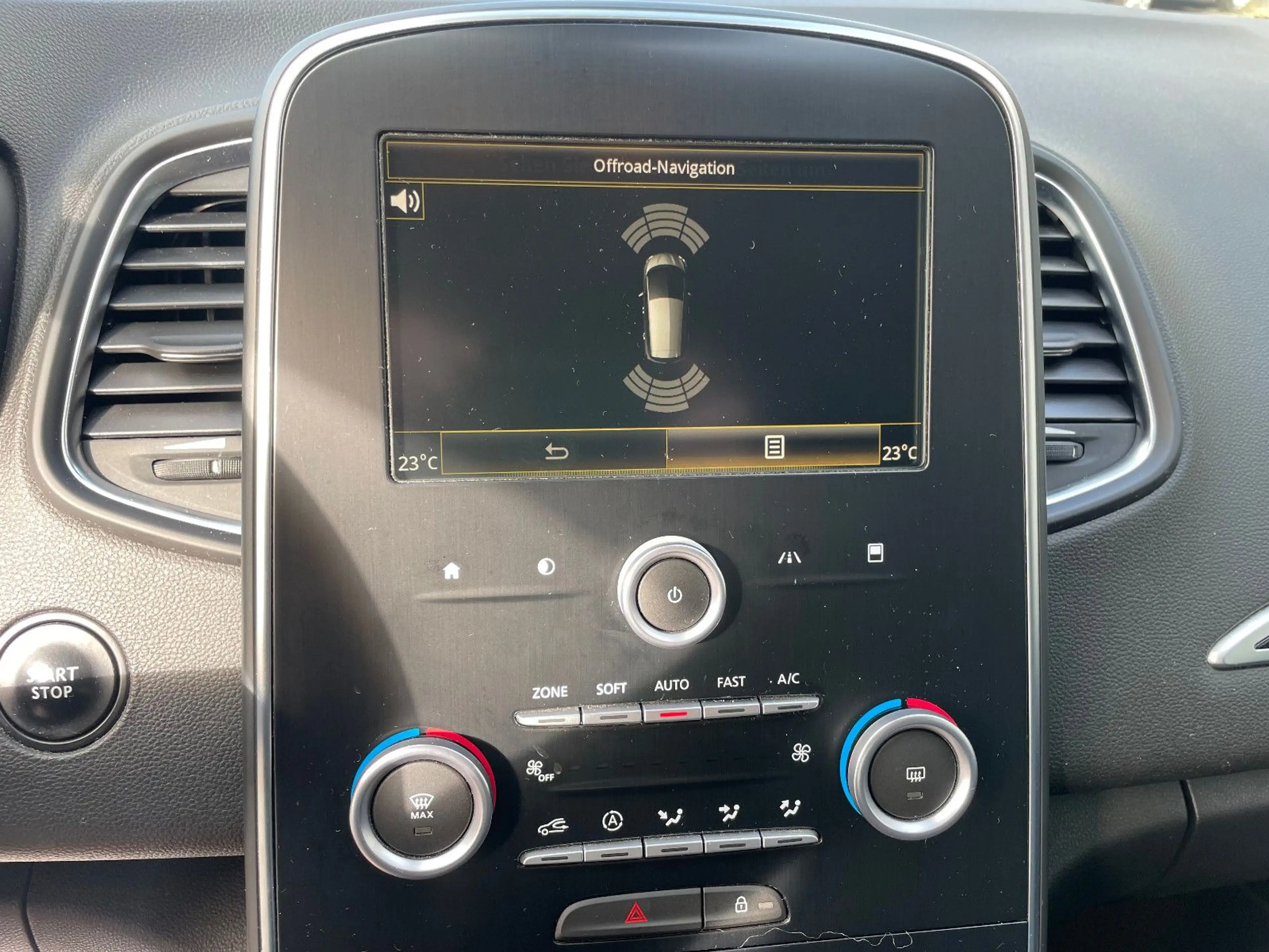Renault Scenic IV Experience Navi / Tempomat / 1.Hand — photo 13