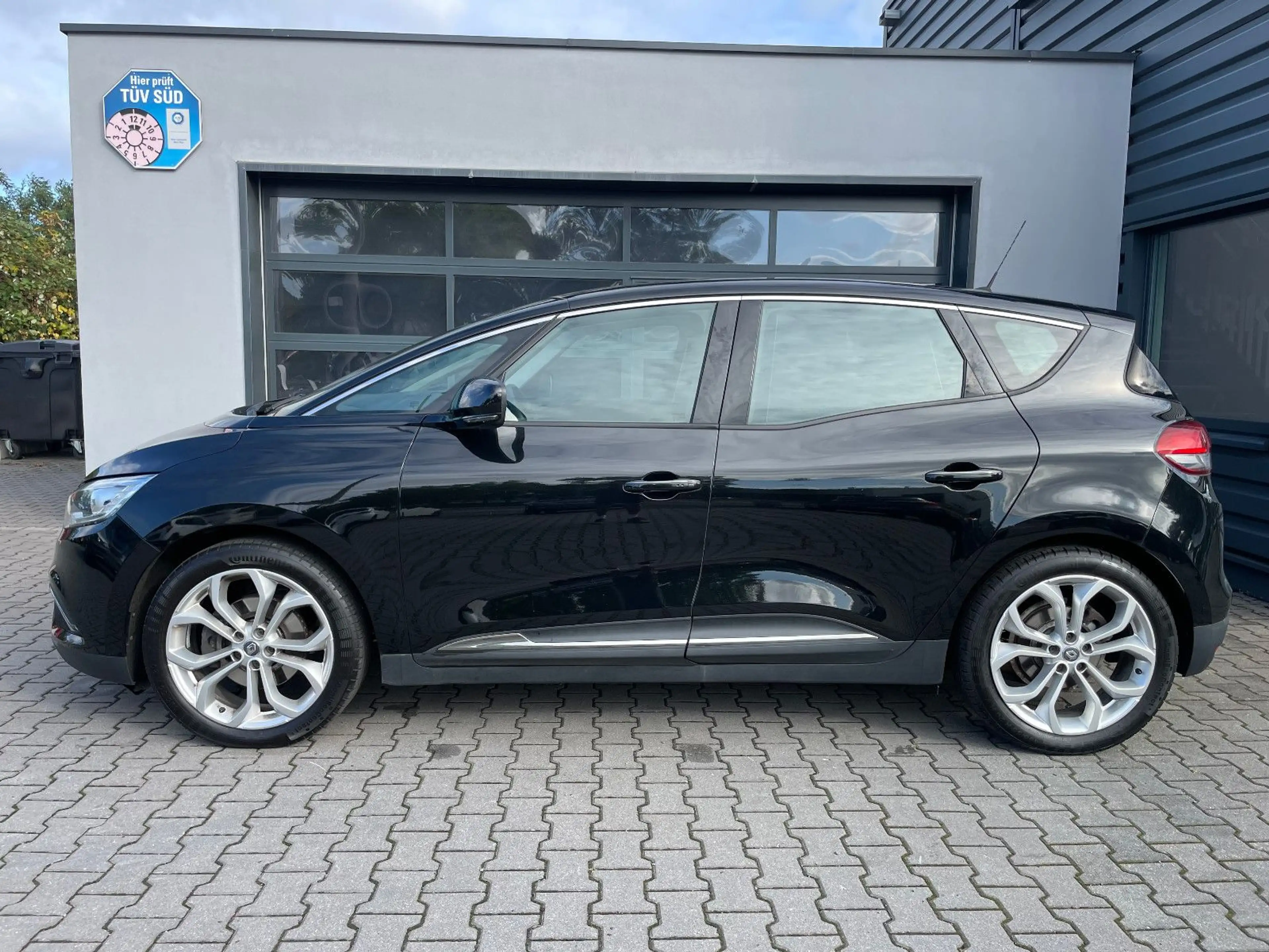Renault Scenic IV Experience Navi / Tempomat / 1.Hand — photo 7