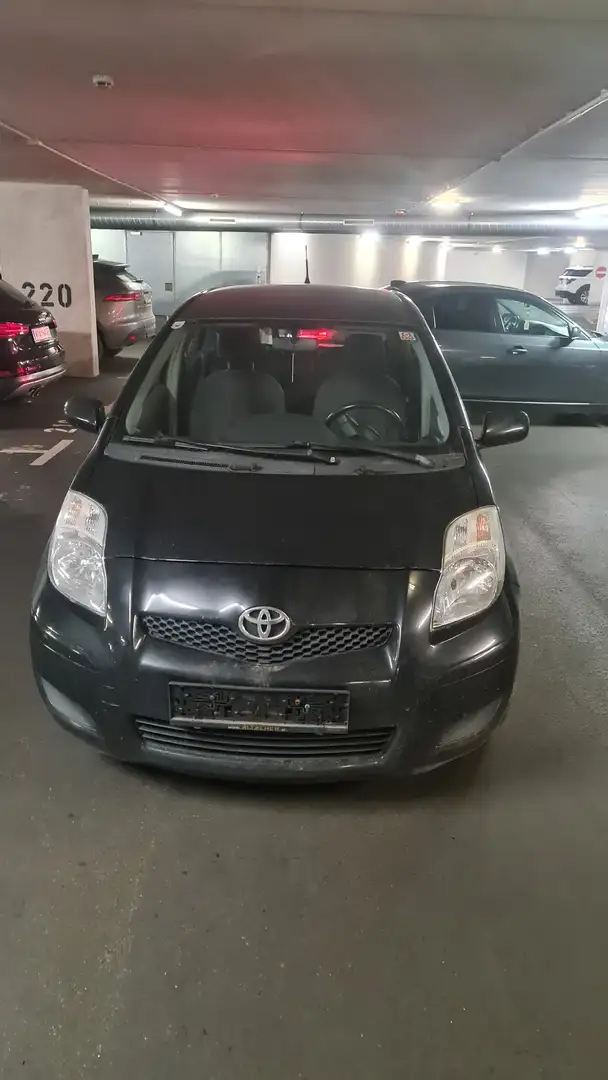 Toyota Yaris Yaris 1,33 Dual-VVT-i Sol Sol Schwarz - 1