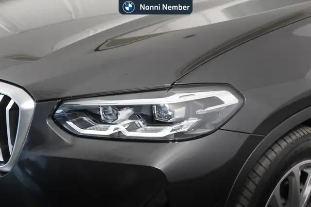 BMW X3 view 5
