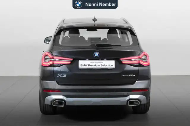 BMW X3 view 4