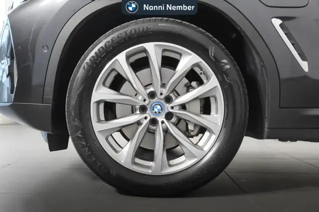 BMW X3 view 7