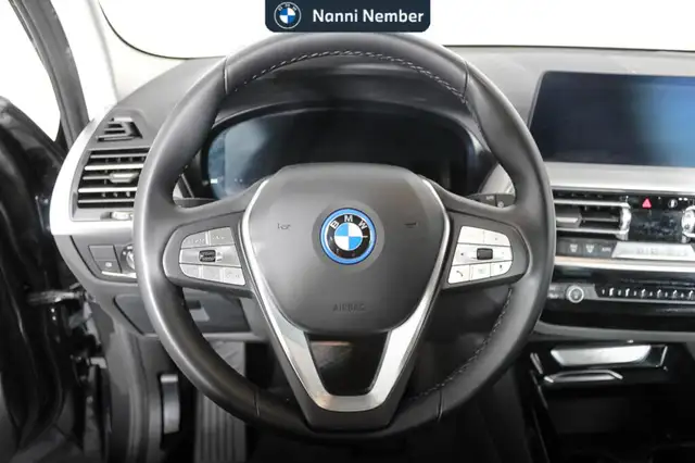 BMW X3 view 10