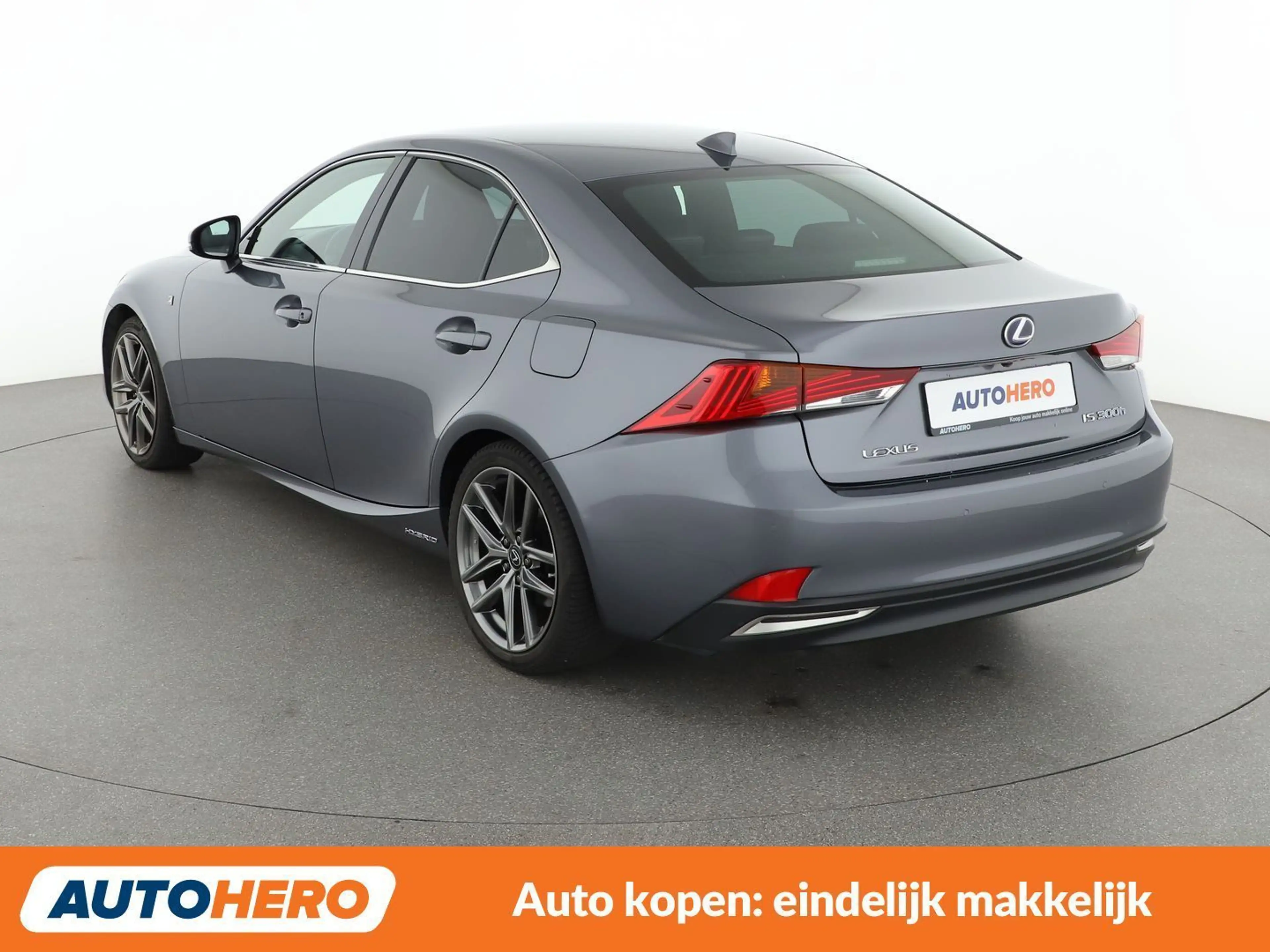Lexus IS 300 IS 300h F SPORT — photo 4