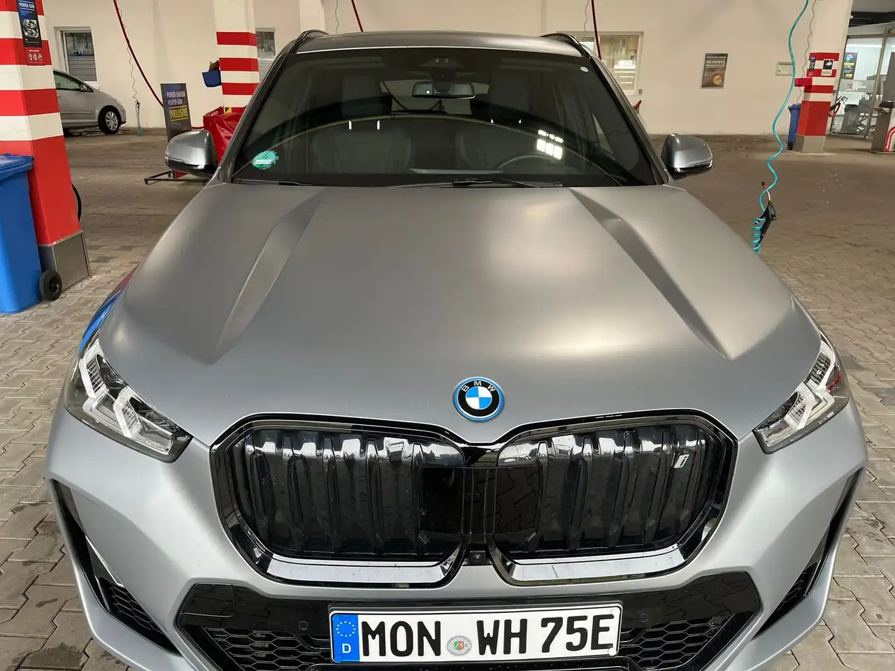BMW iX1