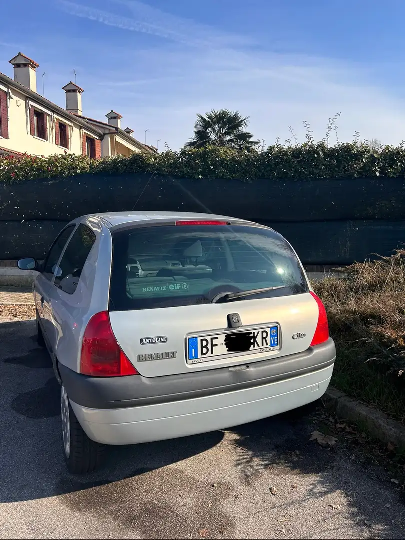 Renault Clio 3p 1.2 RT Argent - 2
