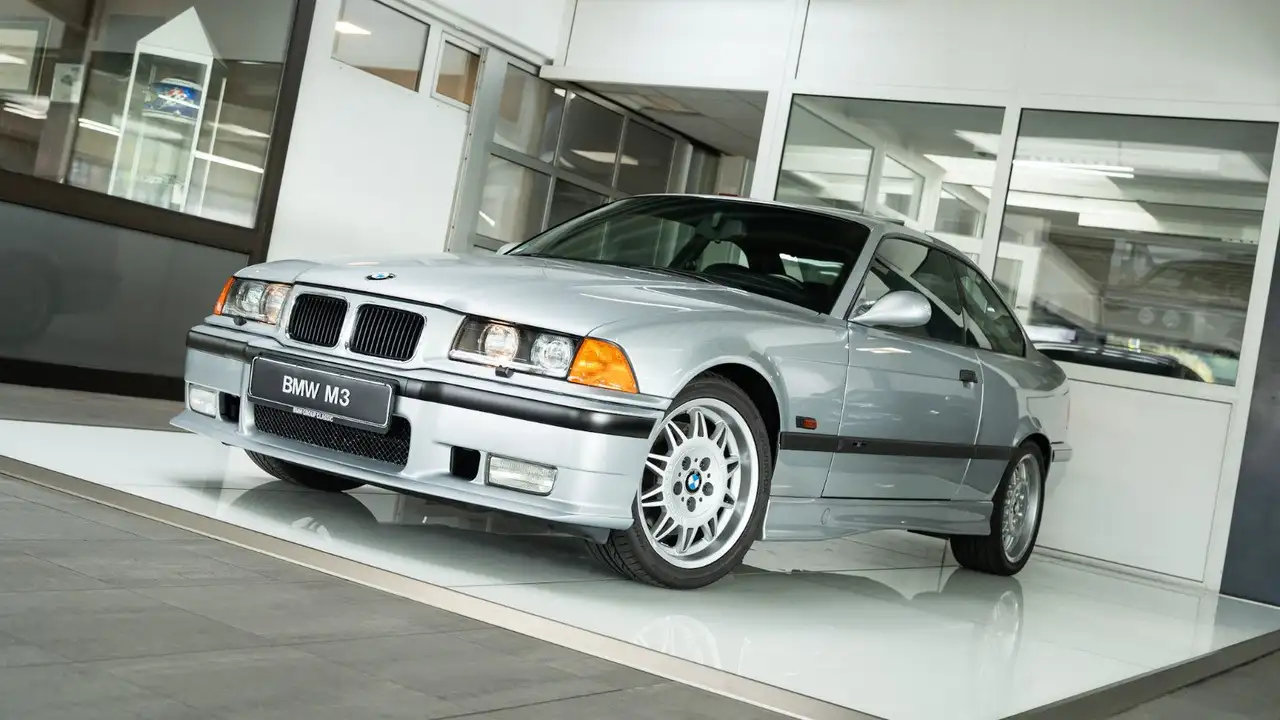 BMW M3 E36 Coupé im hevorragenden Zustand — photo 1 of 15