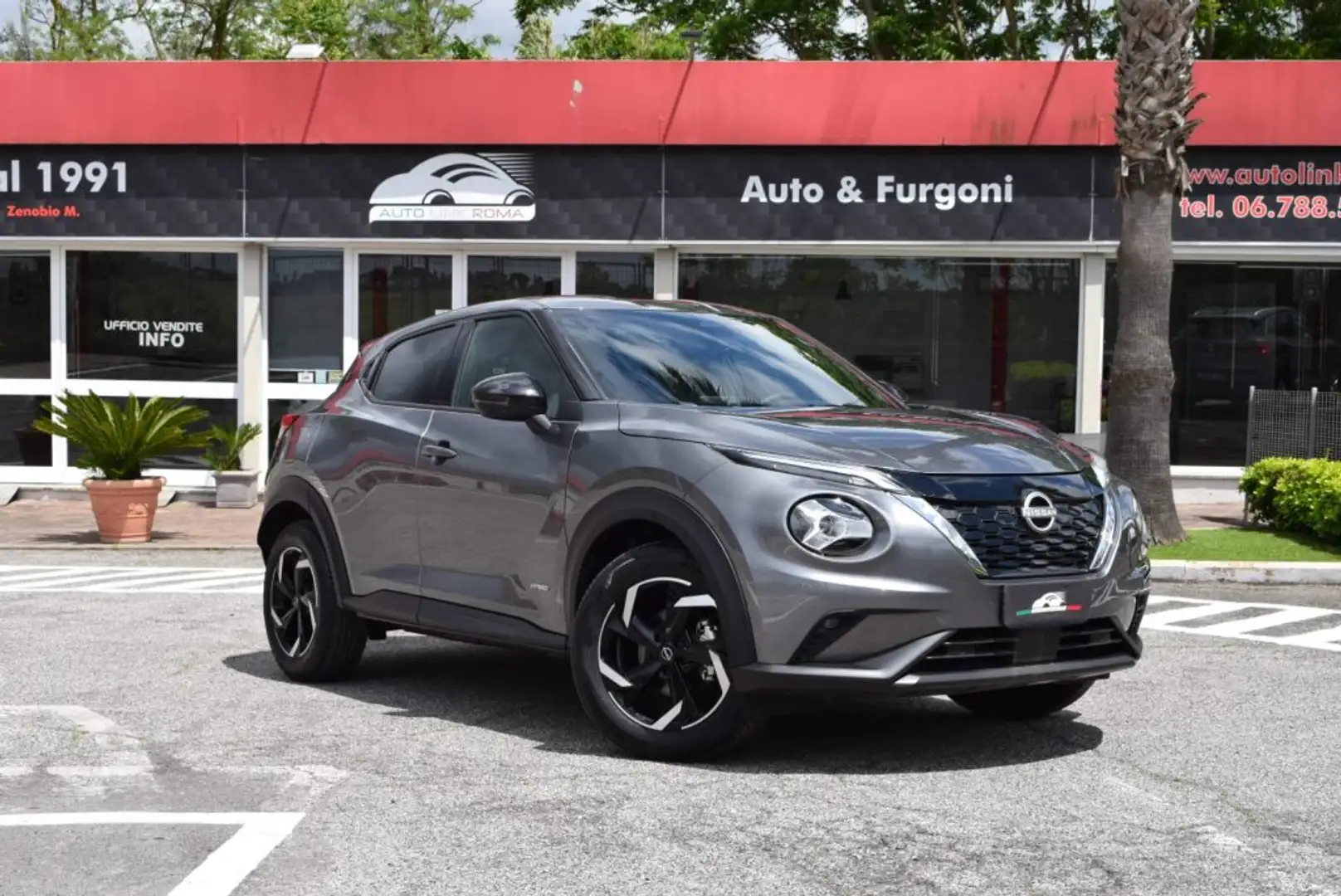 Nissan Juke 1.6 HEV N-Connecta Hybrid Automatica 94CV Grigio - 1