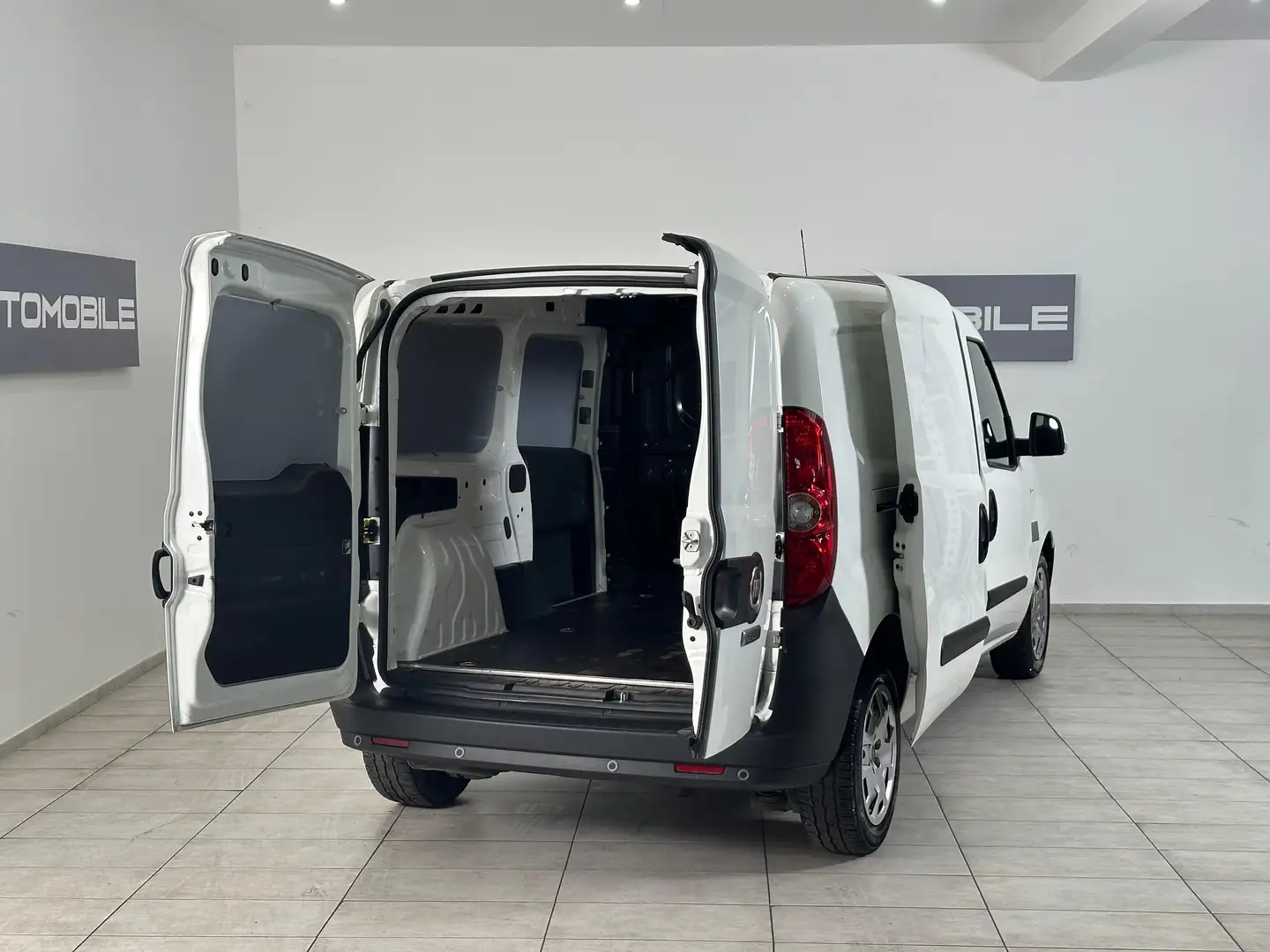 Fiat Doblo SX Kasten // NETTO: 9.992,-- // NAVI // KAMERA Weiß - 2