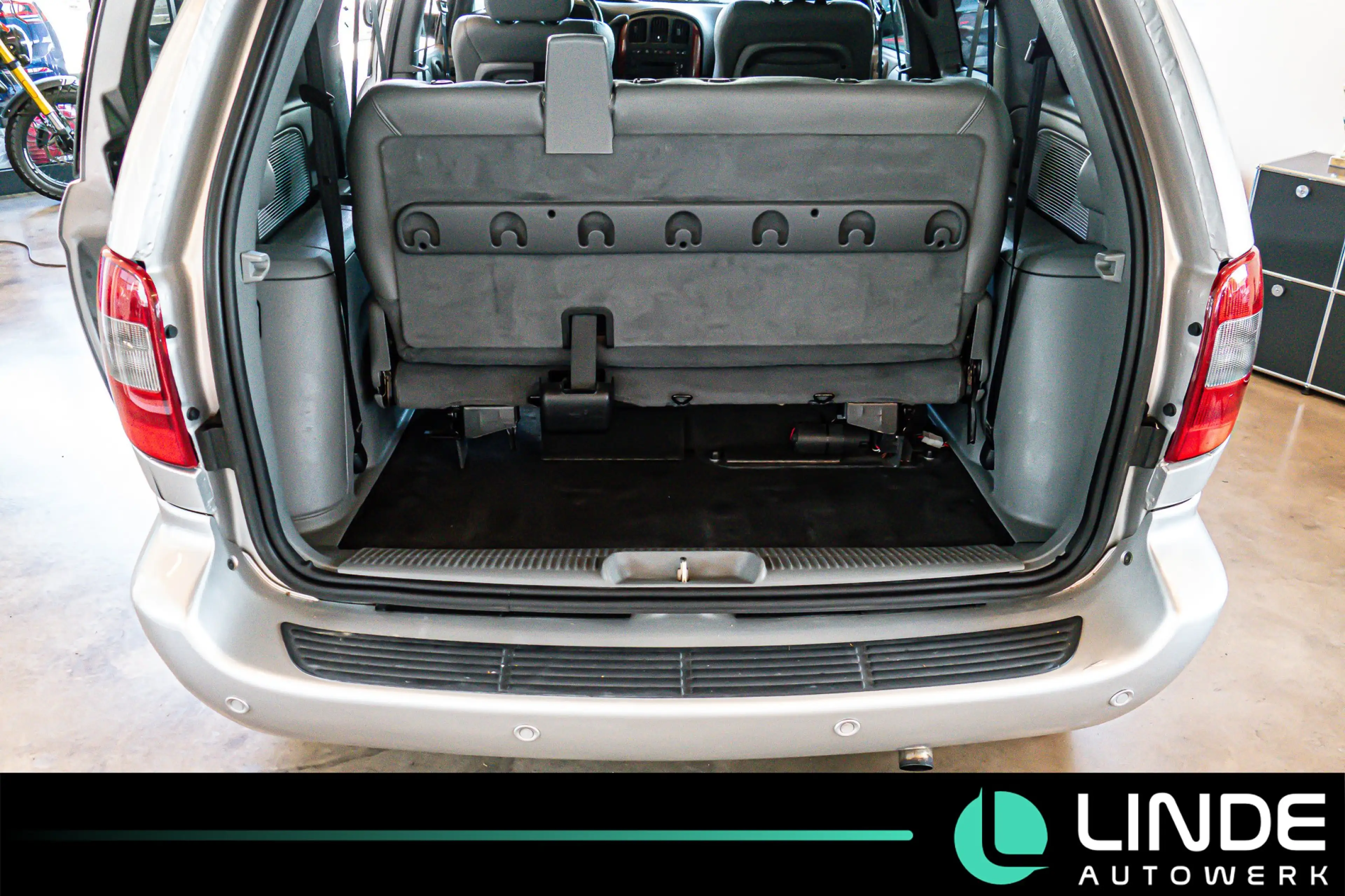Chrysler Voyager 2.8 CRD LX AUTOMATIK|BEHINDERTENGERECHT — photo 8