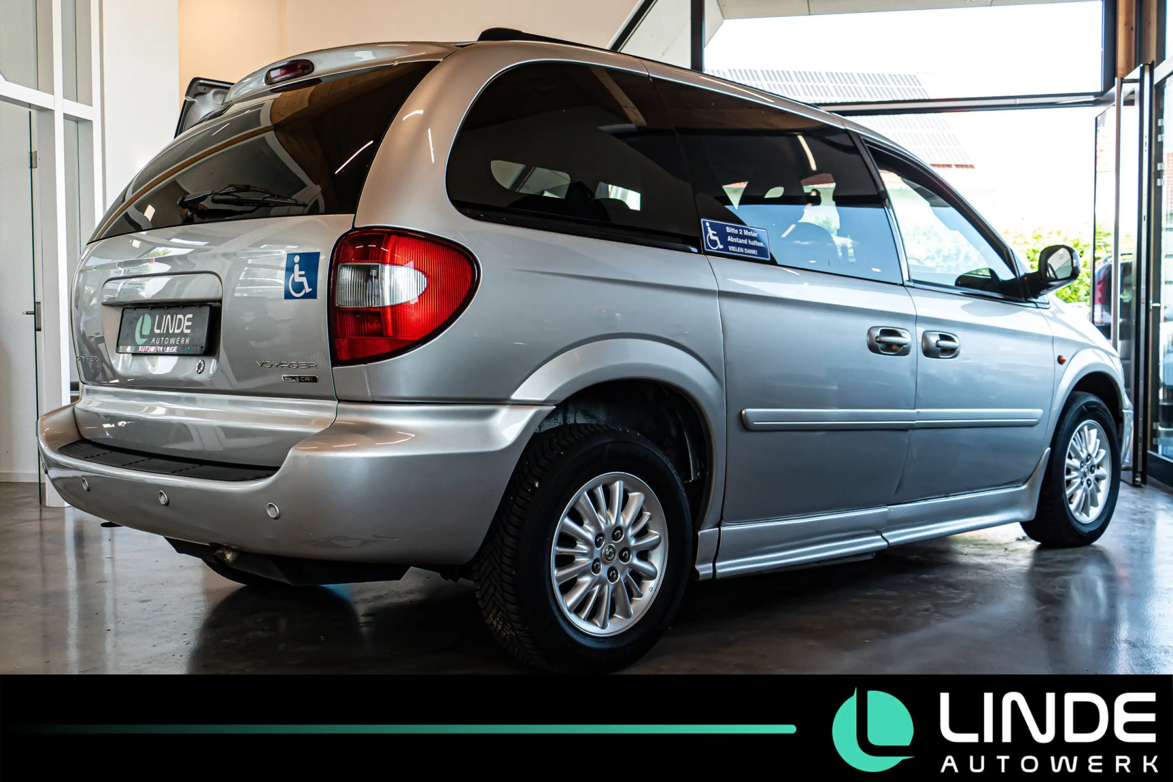 Chrysler Voyager 2.8 CRD LX AUTOMATIK|BEHINDERTENGERECHT — photo 4