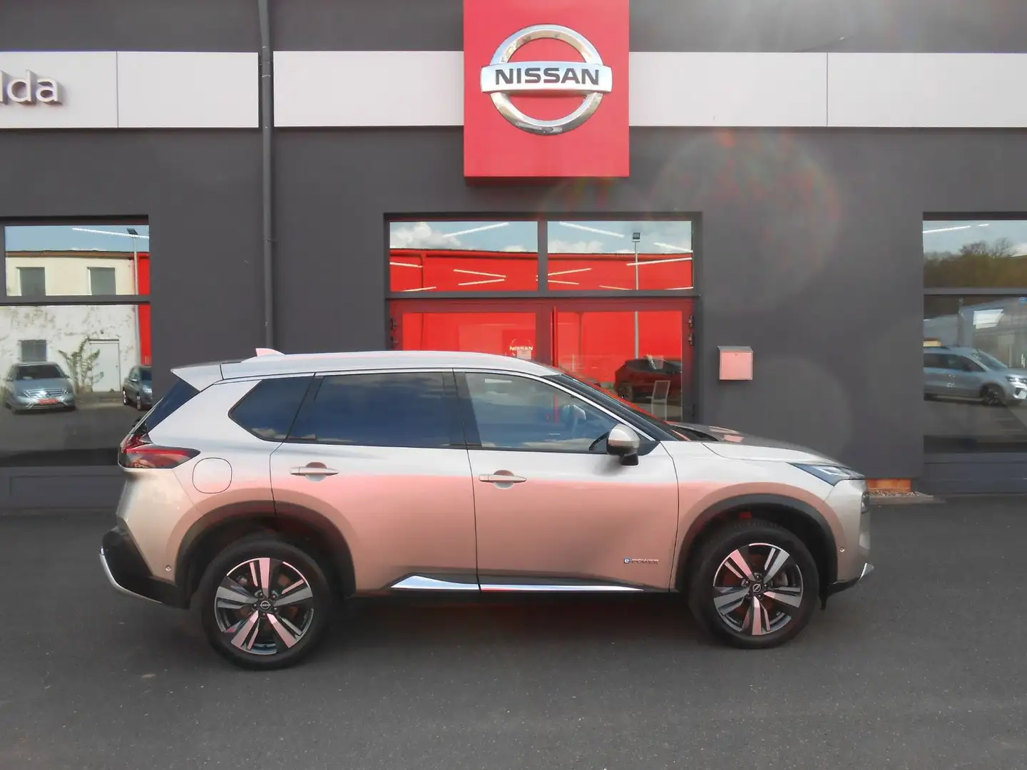 Nissan X-Trail Tekna*ALL SEASON*HUD* Silber - 2