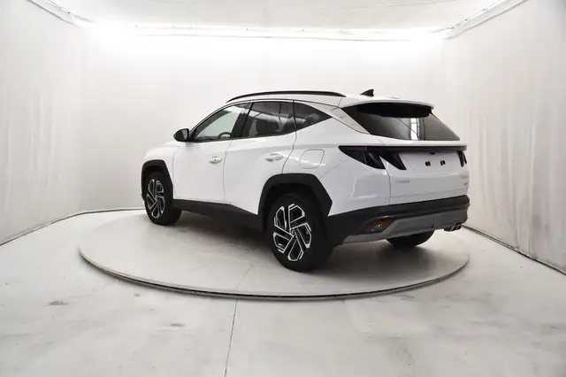 Hyundai Tucson view 3