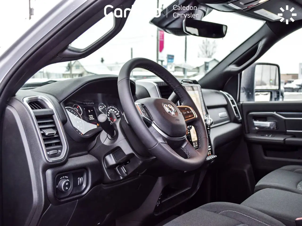 RAM 2500 снимка RAM 2500