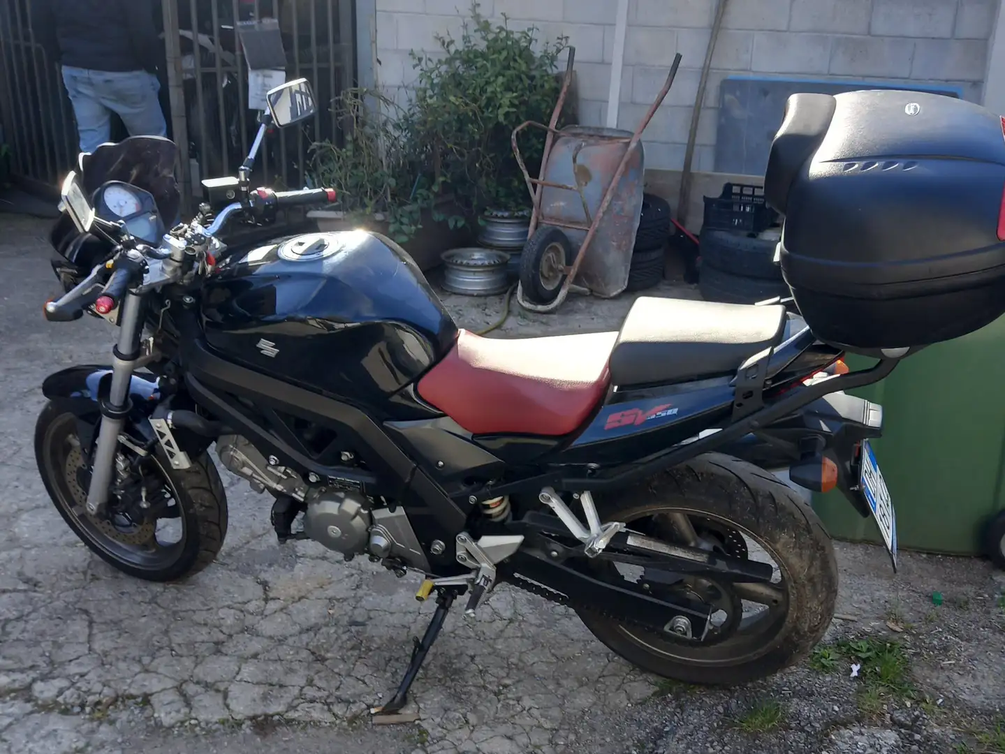 Suzuki SV 650 Noir - 1