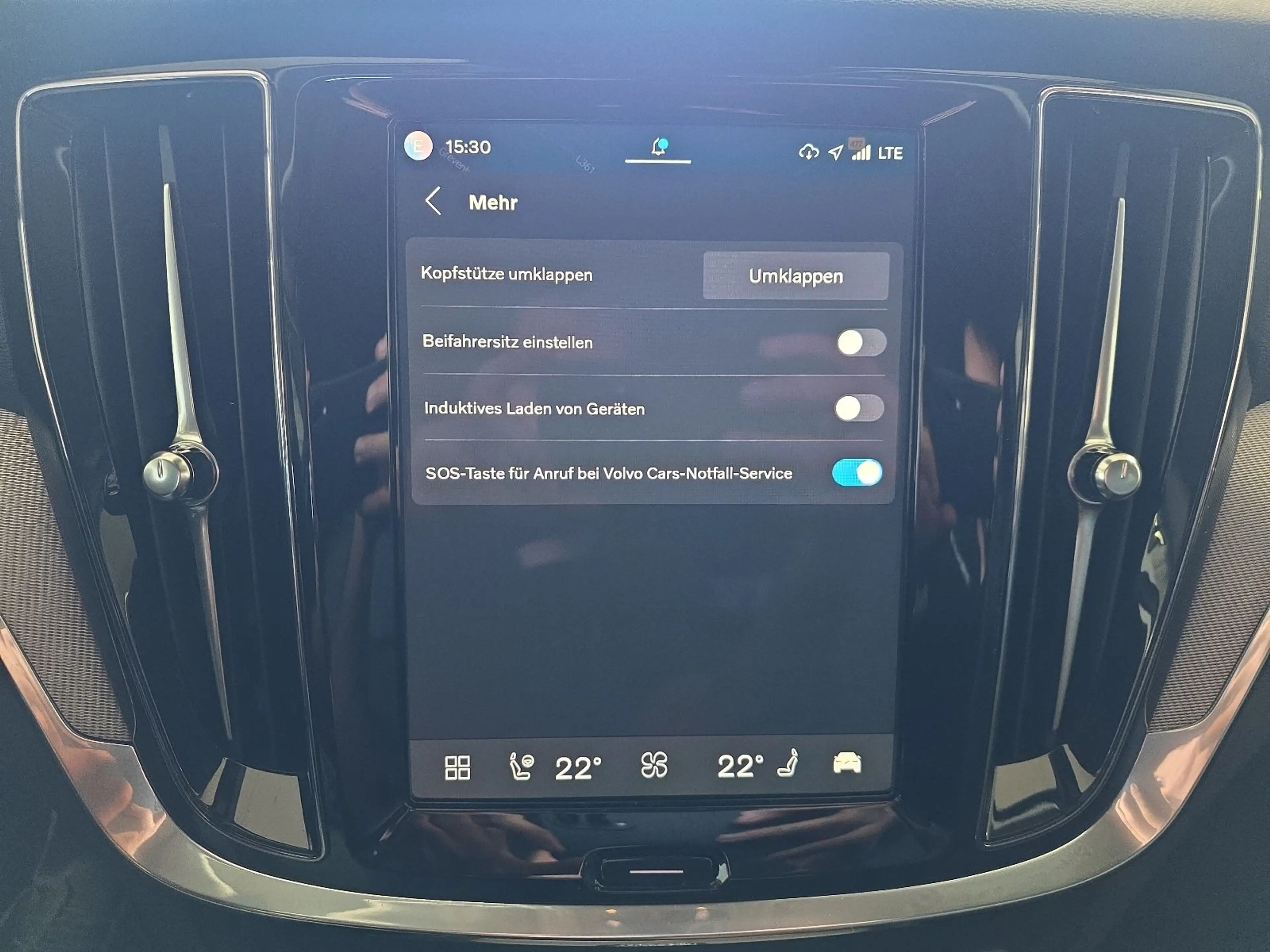Volvo V60 B4 Plus Dark ACC BLIS Leder Kamera 19Zoll — photo 30