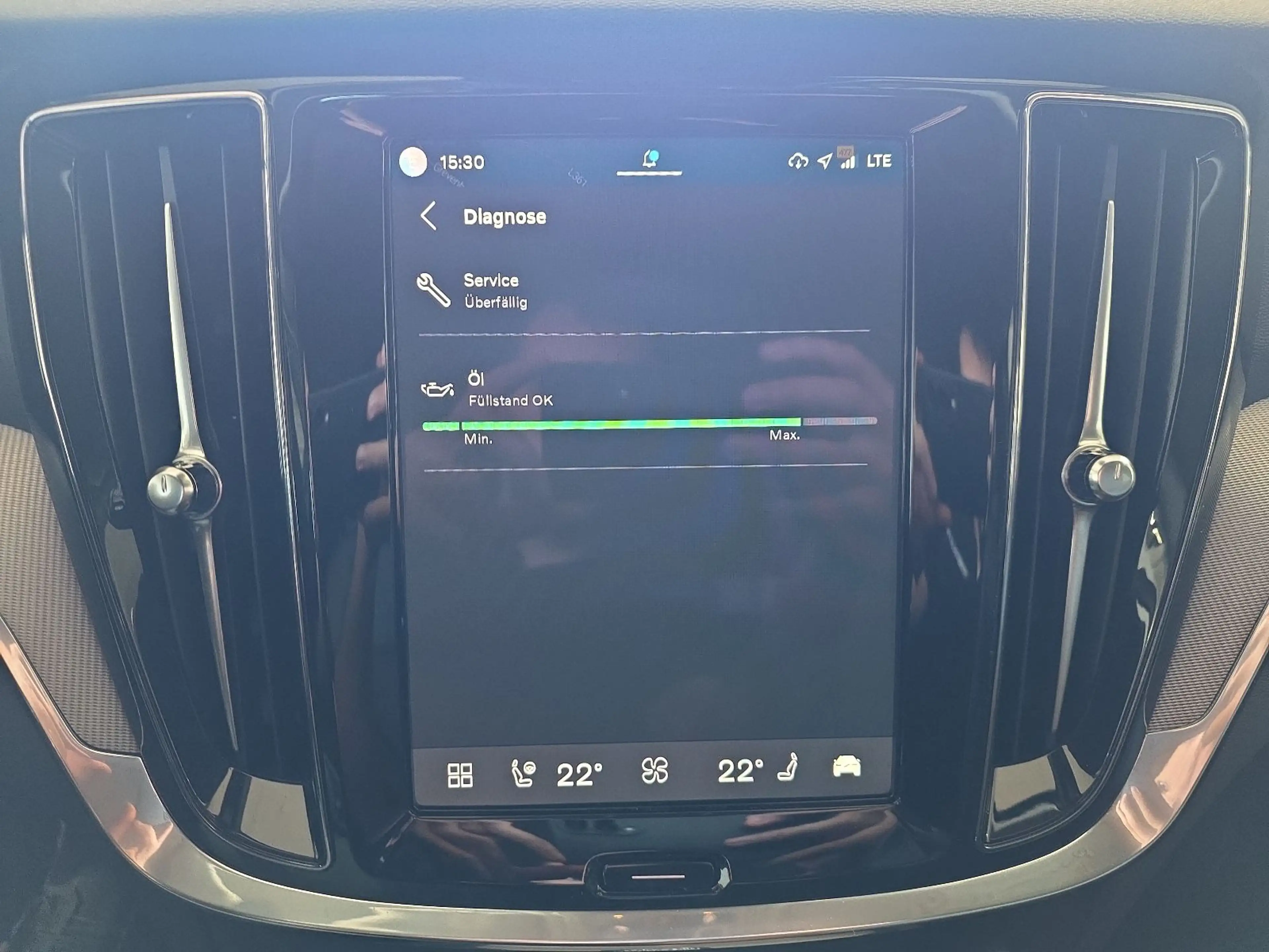 Volvo V60 B4 Plus Dark ACC BLIS Leder Kamera 19Zoll — photo 27