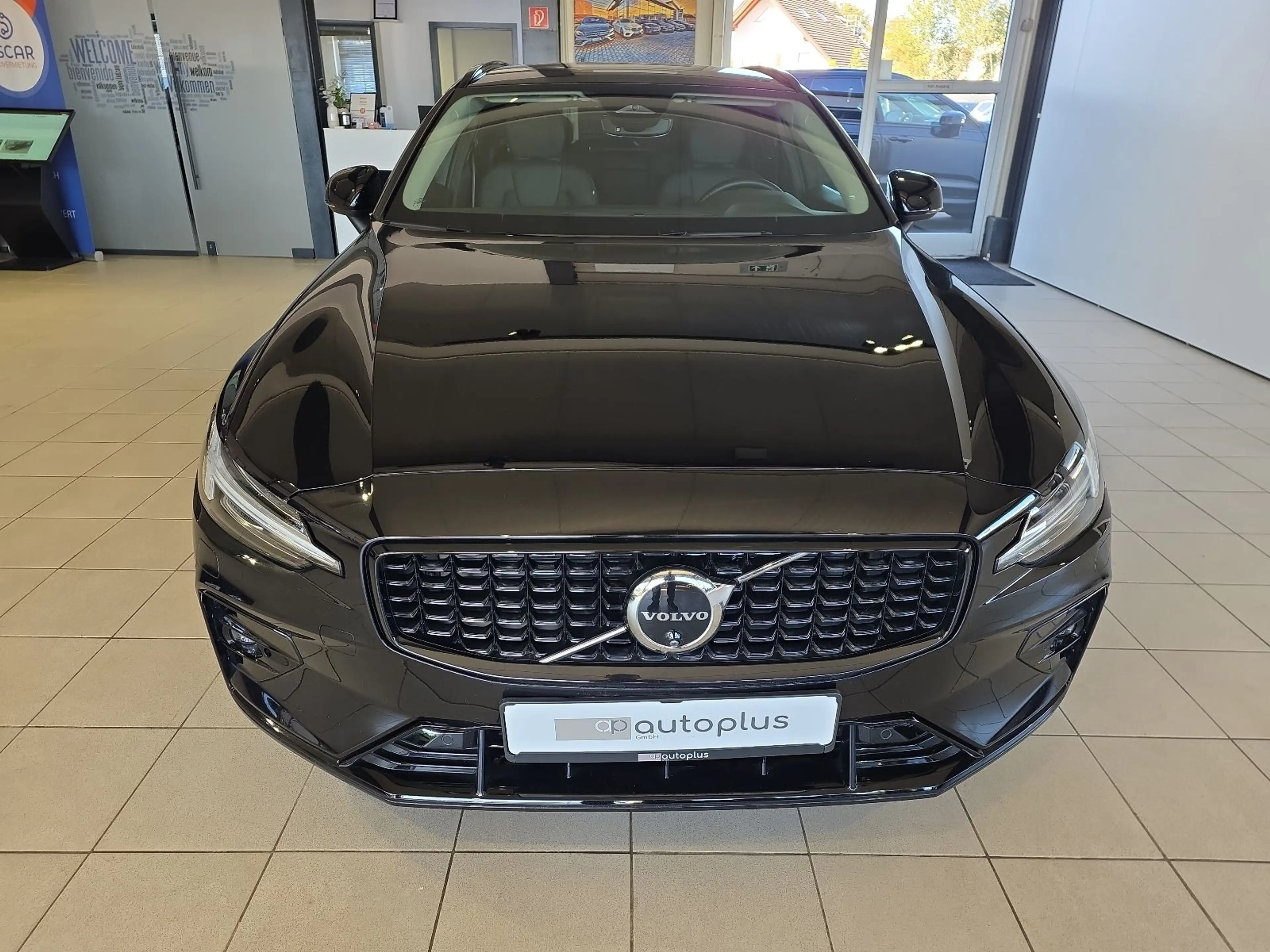 Volvo V60 B4 Plus Dark ACC BLIS Leder Kamera 19Zoll — photo 35