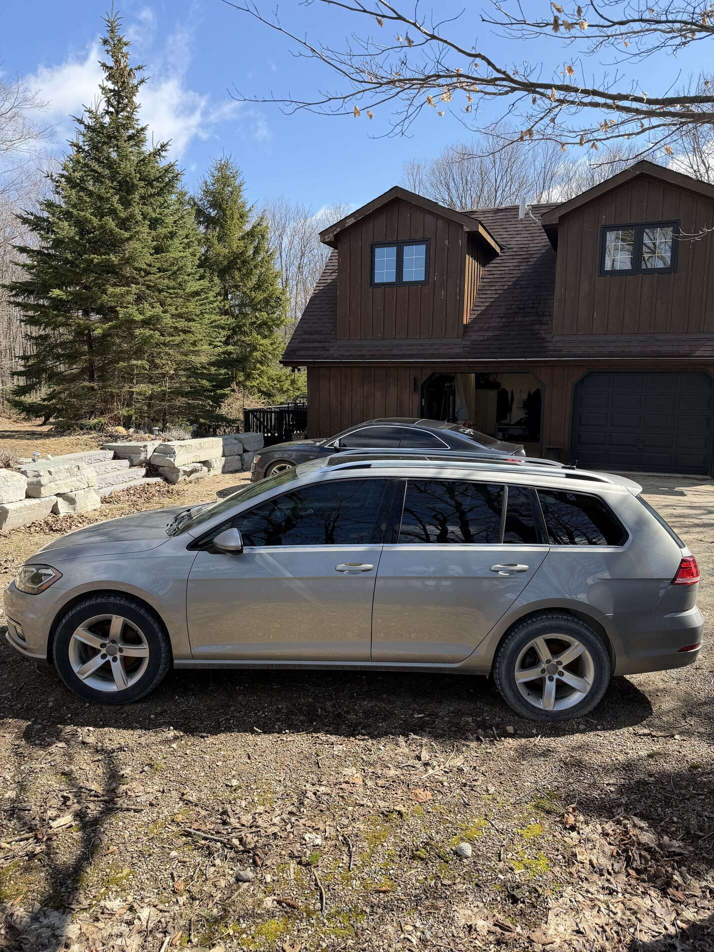 2018 Volkswagen Golf Highline alt 2