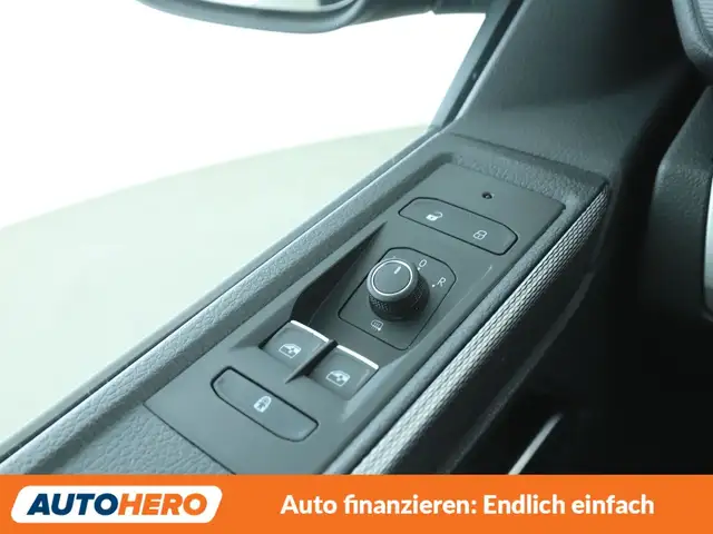 Volkswagen Multivan view 27