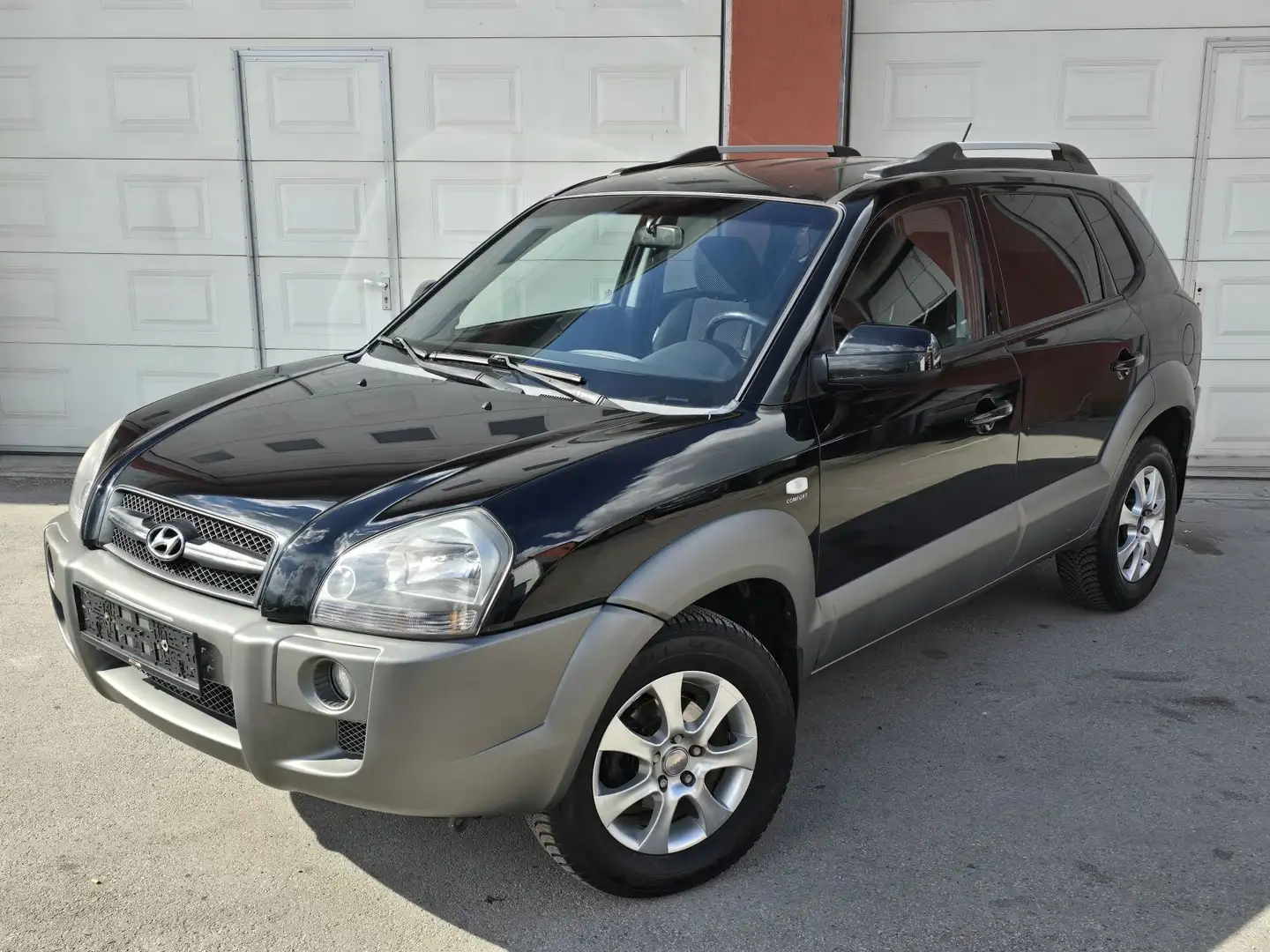 Hyundai TUCSON 2,0 Comfort+ 2WD Schwarz - 1