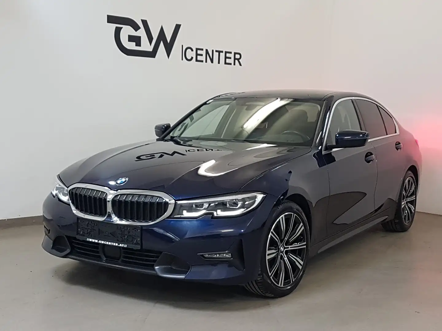 BMW 320 d Sport Line M Lenkrad 360° Standheizung LED Blau - 2