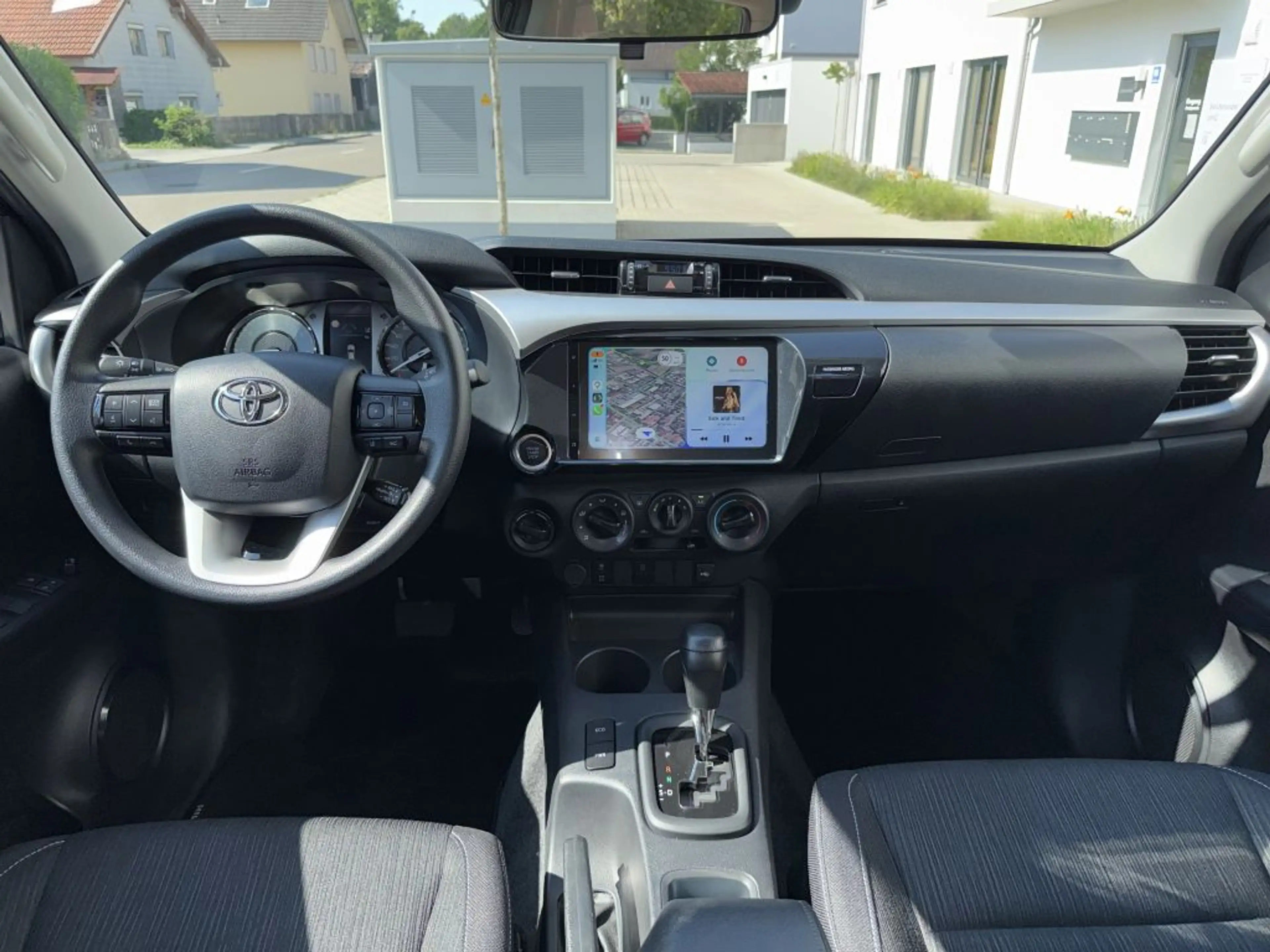 Toyota Hilux 2.4 Double Cab Duty Automatik,CarPlay,ACC,Kamera — photo 12
