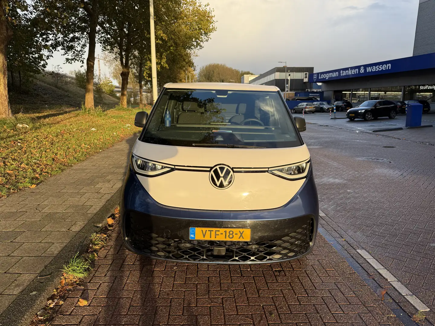 Volkswagen ID. Buzz 77 kWh Синий - 2