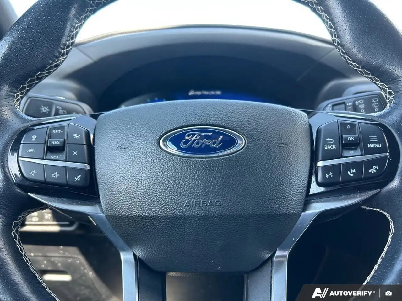 Ford Explorer photo Ford Explorer