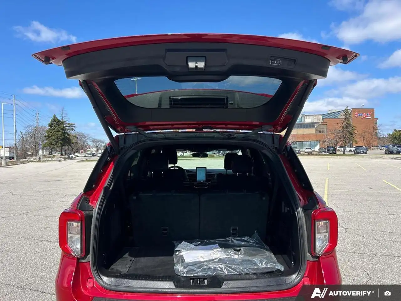 Ford Explorer photo Ford Explorer