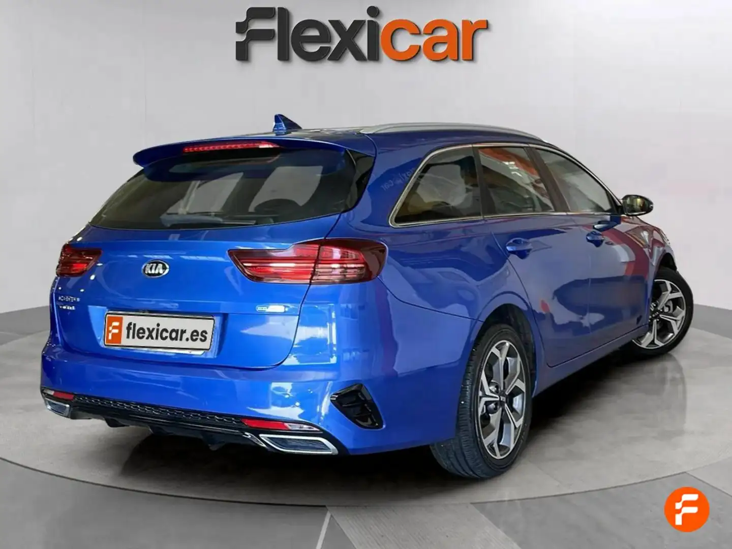 Kia Tourer 1.6 MHEV 100kW GT Line DCT Bleu - 2