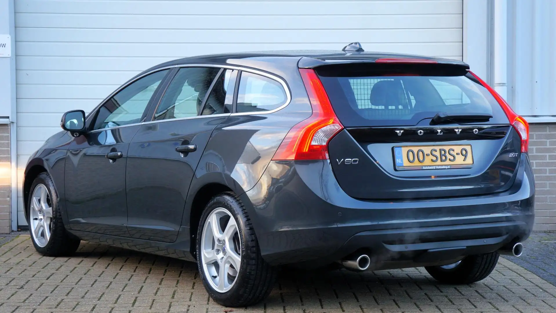 Volvo V60 2.0 T5 Momentum 203pk; Automaat+Leder=UNIEK !! Gris - 2