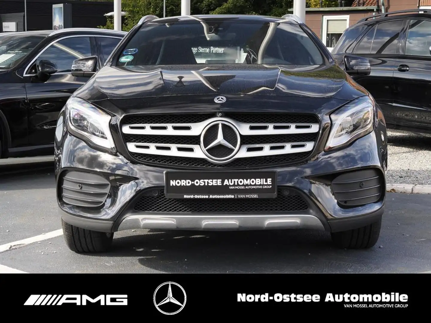 Mercedes-Benz GLA 200 AMG STANDHZG AHK SHZ LED 360° NAVI DCT Negro - 2