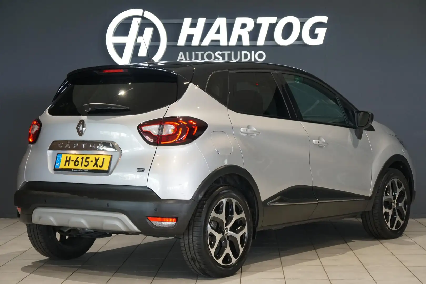 Renault Captur 0.9 TCe Intens + STOELVERWARMING / LED / PARKEERSE Grau - 2