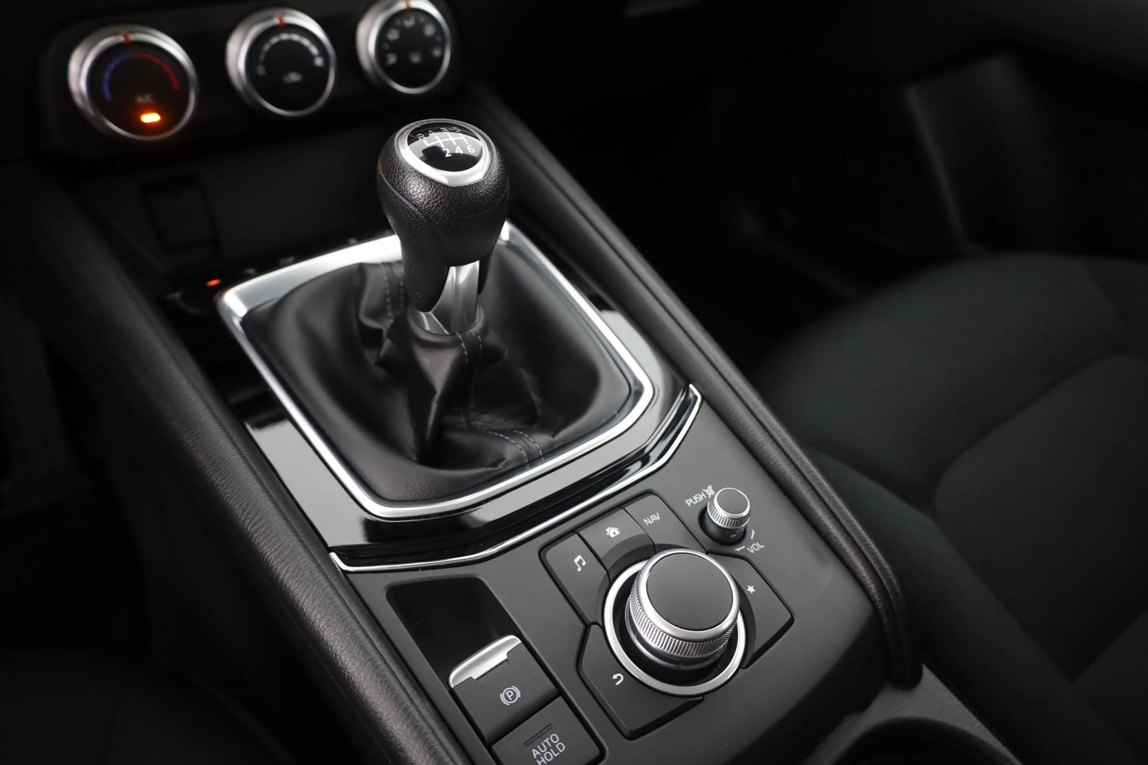Mazda CX-5 2.0 SKYACTIVE-G Prime-Line LED Navi USB — photo 13