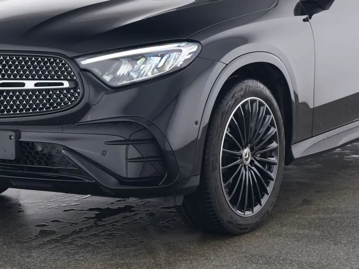 Mercedes-Benz GLC 200 4MATIC Coupé AMG Advanced Plus, AHV Schwarz - 2