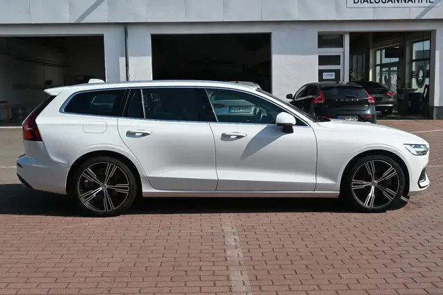 Volvo V60 view 7