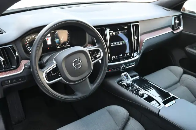 Volvo V60 view 14