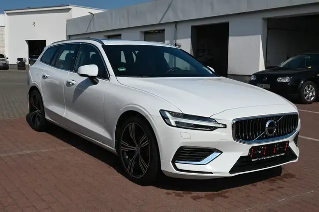 Volvo V60 view 8