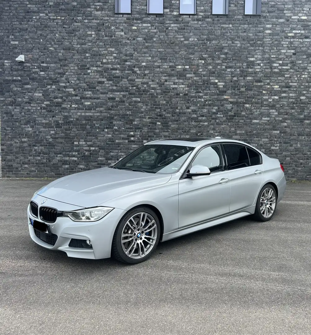 BMW 335 F30 M Paket HUD+BIXENON+SHZ+8 GANG Tausch möglich - 1