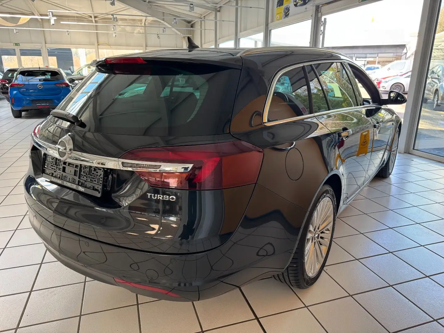 Opel Insignia A Sports Tourer Innovation Navi+Pano Zwart - 2