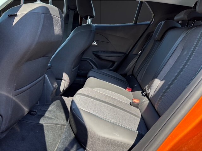 Peugeot e-2008 e-2008 Allure Pack +180°Kamera+Klimaautomatik+ — photo 13